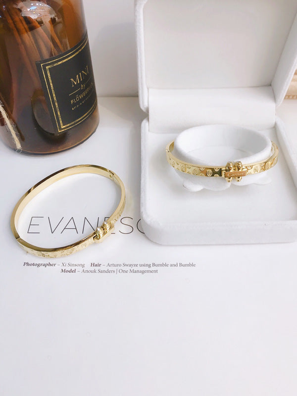 اسوارة كارتير قولد لوقو اسواره CARTIER