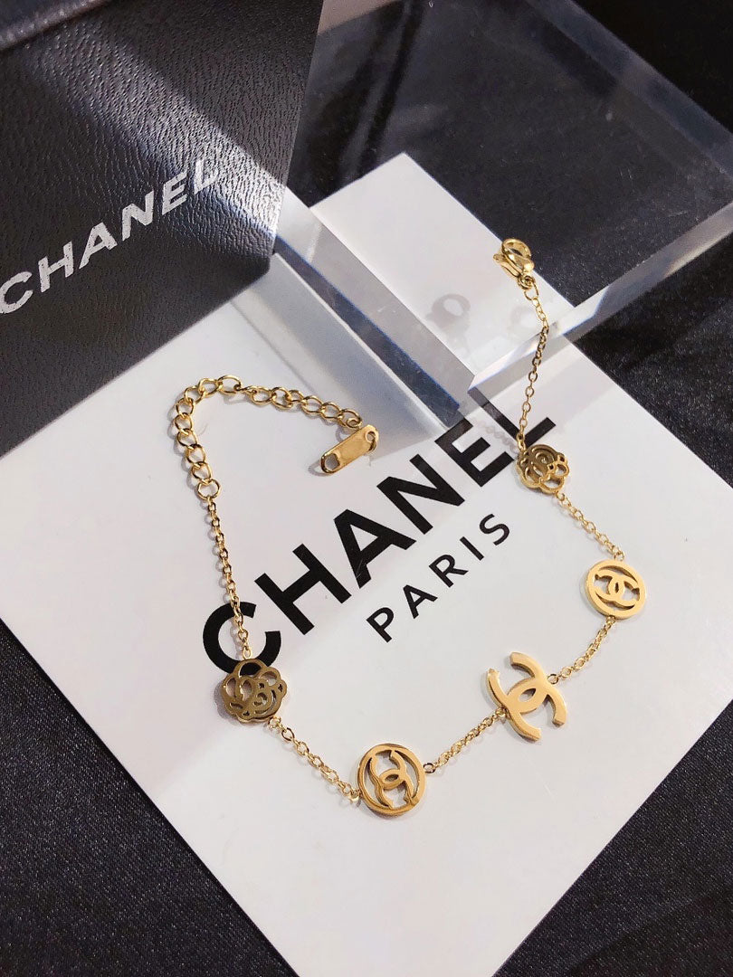 اساور شانيل لوقو قولد اسواره chanel