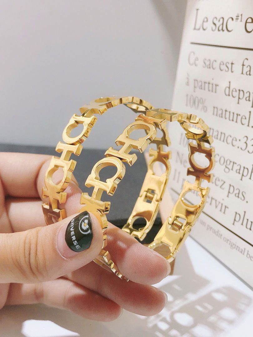 اساور سي اتش بانقل اسواره CH