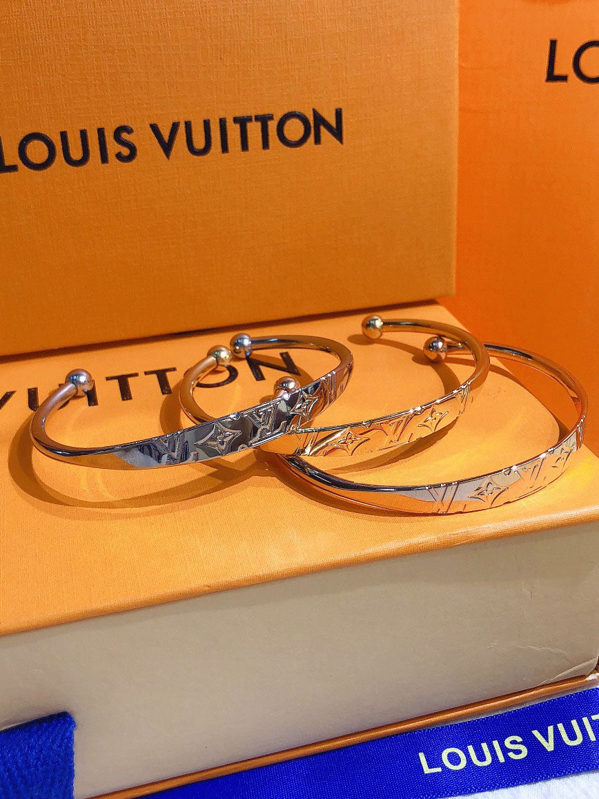 اساور لويس فيتون بانقل اوبن سايز اسواره louis vuitton