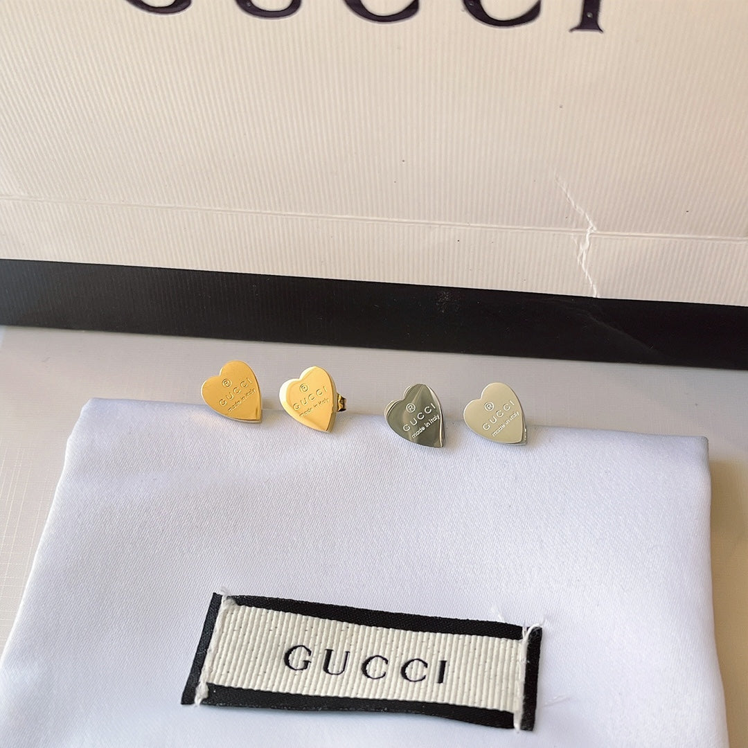حلق قوتشي هارت صغير لوقو حلق gucci