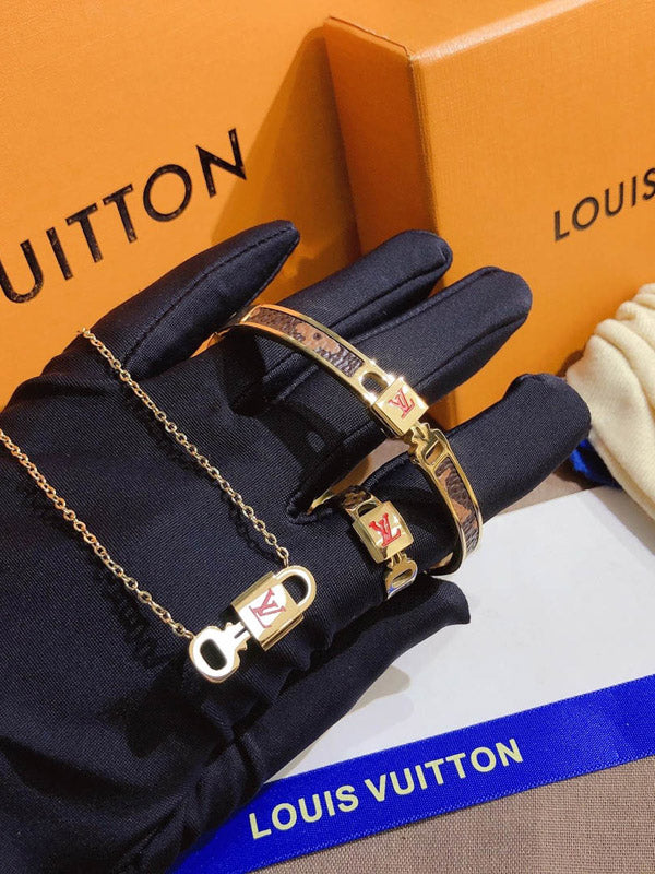 اسوارة لويس فيتون بشعار احمر اسواره louis vuitton