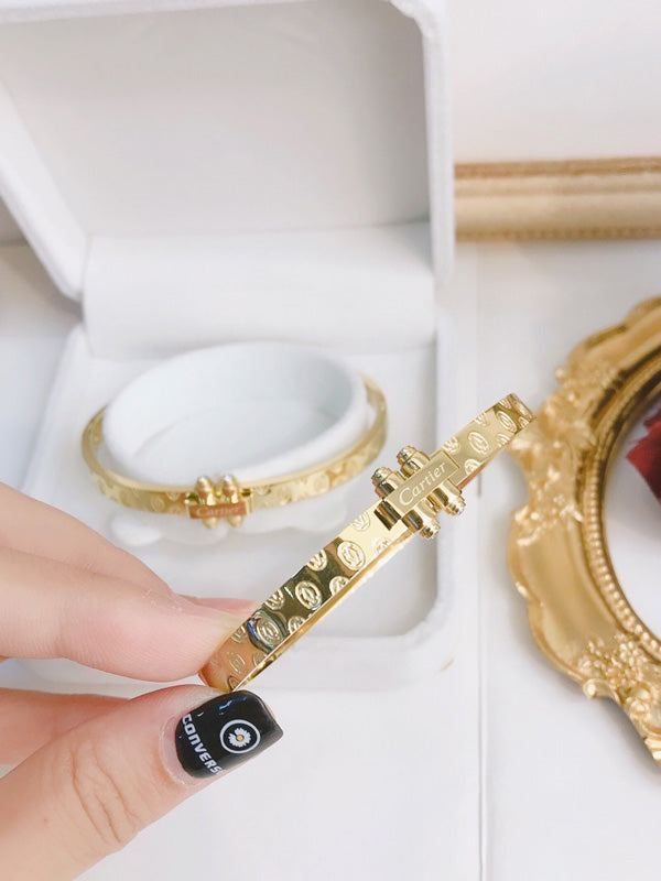 اسوارة كارتير قولد لوقو اسواره CARTIER