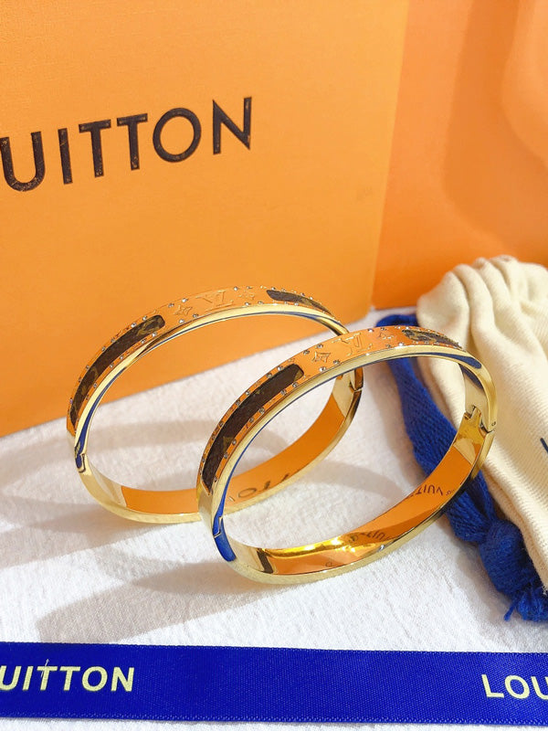 اسوارة لويس فيتون قولد لوقو اسواره louis vuitton