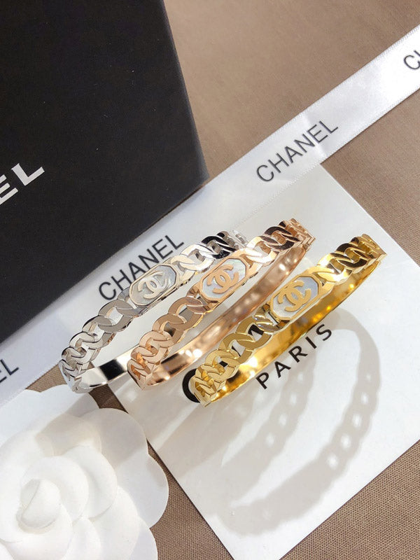 اسوارة شانيل شيل لوقو اسواره chanel