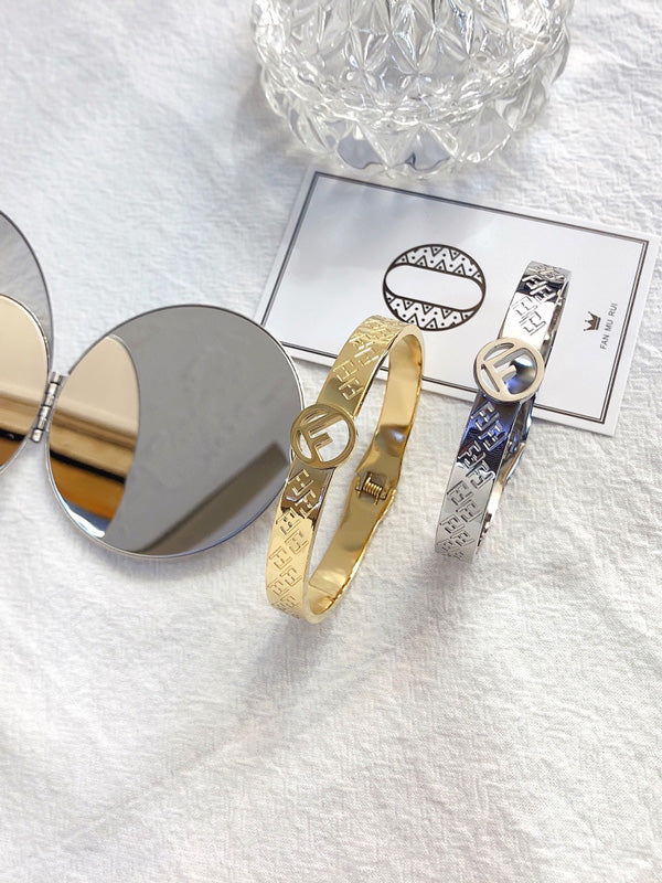 اسوارة فندي قولد سبرينق اسواره fendi