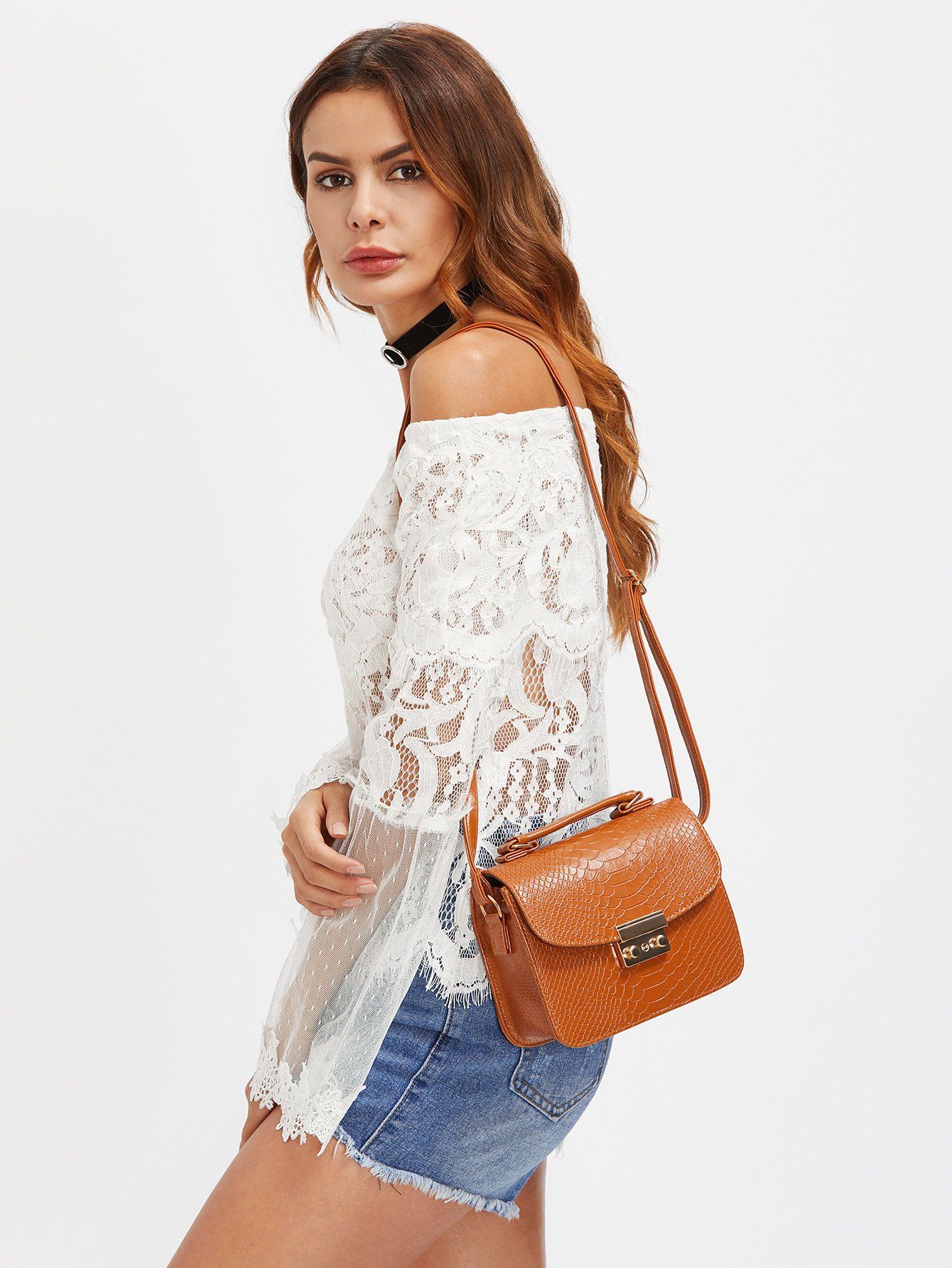 شنطه بجلد ثعبان بمفصل معدني شنط وحقائب متوفر 3 لون