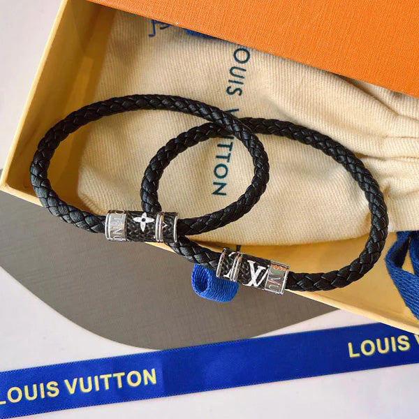 أساور رجالية