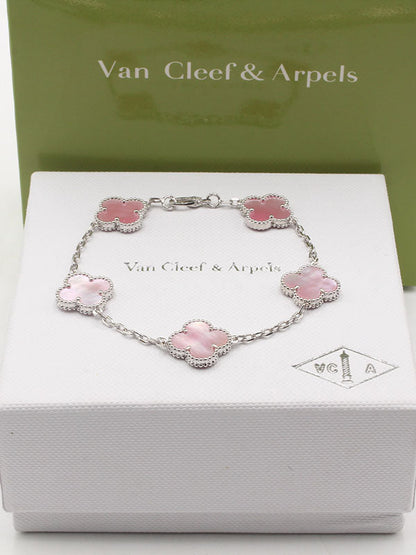 اساور فان كليف الماستر الجديده