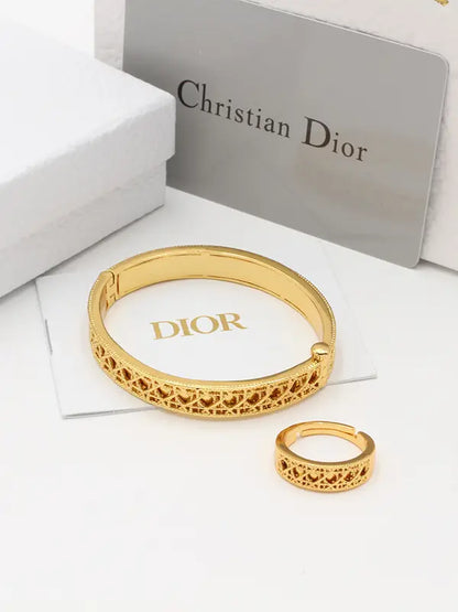 اساور ديور الهبه مع الخاتم مقاس صغير اسواره dior