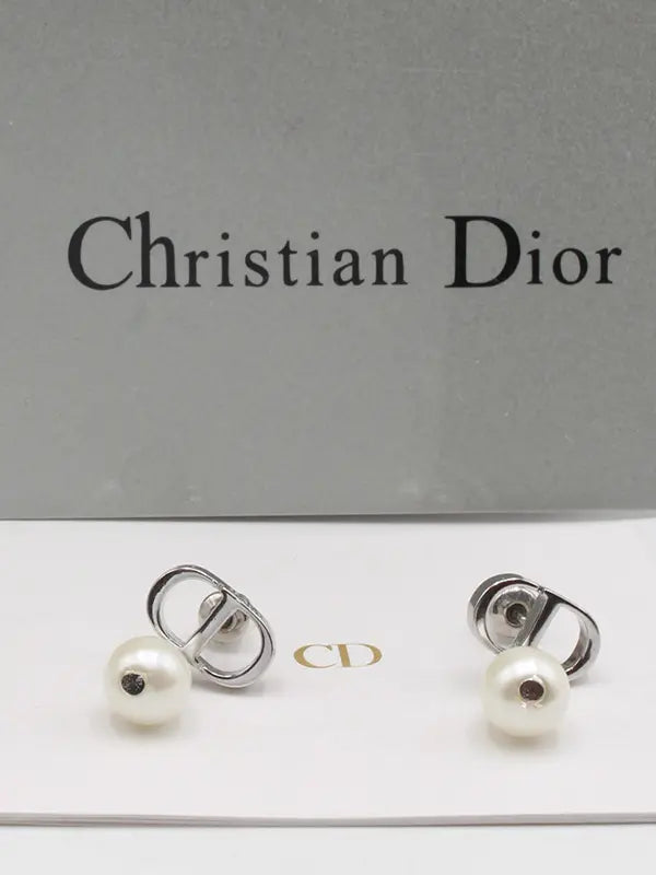 حلق ديور لوقو قولد سنقل بيرل حلق dior