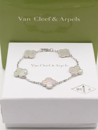 اساور فان كليف الماستر الجديده