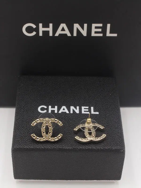 حلق شانيل انتيك ميتال 649 حلق chanel