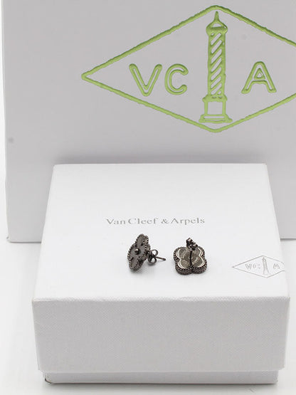 حلق فان كليف وسط لوقو