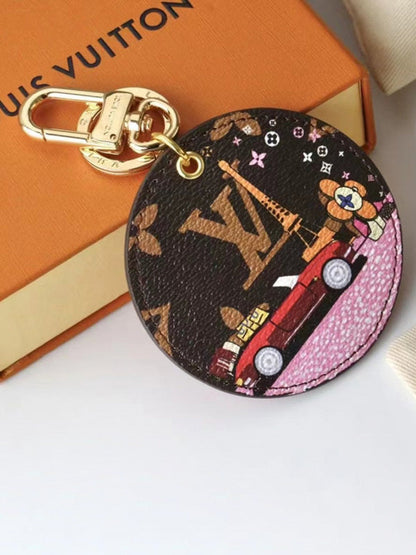 ميدالية لويس فيتون ليذر قولد لوقو ميدالية louis vuitton بني