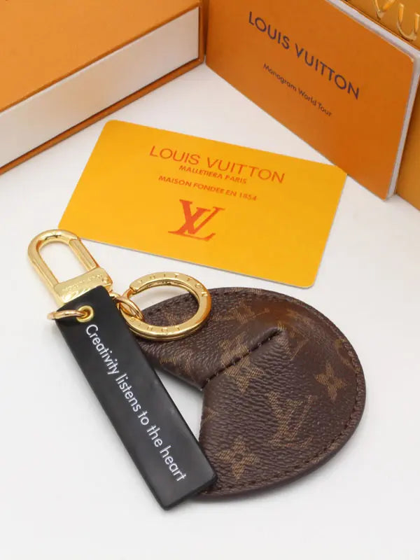 ميدالية لويس فيتون 243 ميدالية louis vuitton