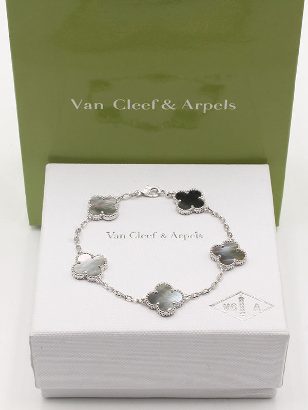 اساور فان كليف الماستر الجديده