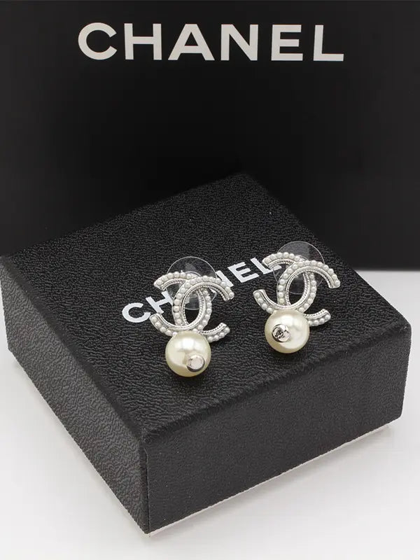 حلق شانيل لولو فضي ماستر حلق chanel
