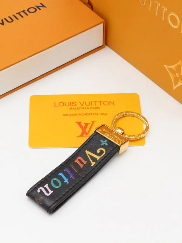 ميدالية لويس فيتون 242 ميدالية louis vuitton اسود