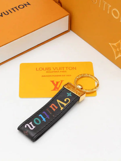 ميدالية لويس فيتون 242 ميدالية louis vuitton اسود