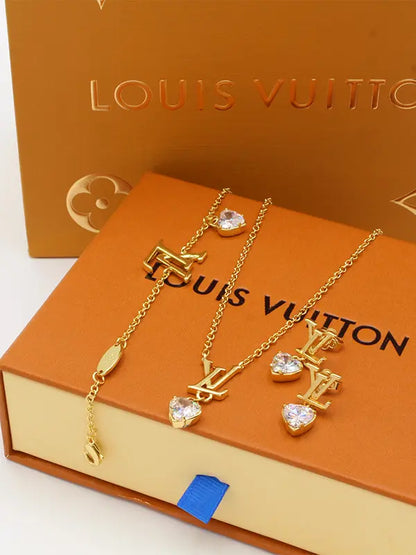 طقم لويس فيتون ماستر لوقو 3 قطع اطقم louis vuitton