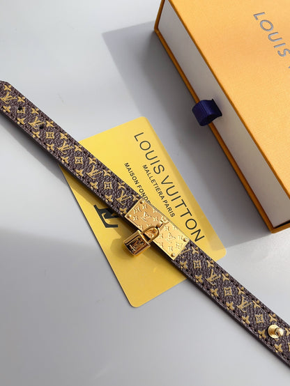اساور لويس فيتون ليذر شعار نيو لوك اسواره louis vuitton