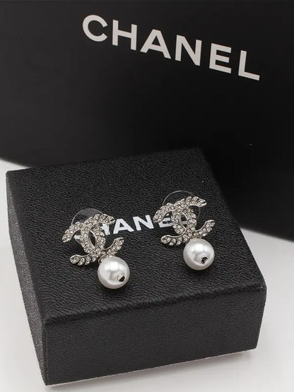 حلق شانيل 555 حلق chanel