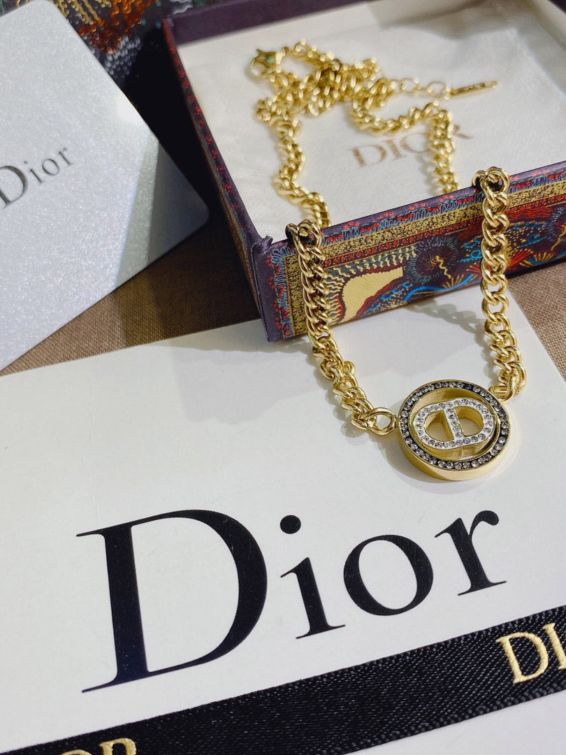 سلسال ديور كرستيان ديور سلسال dior