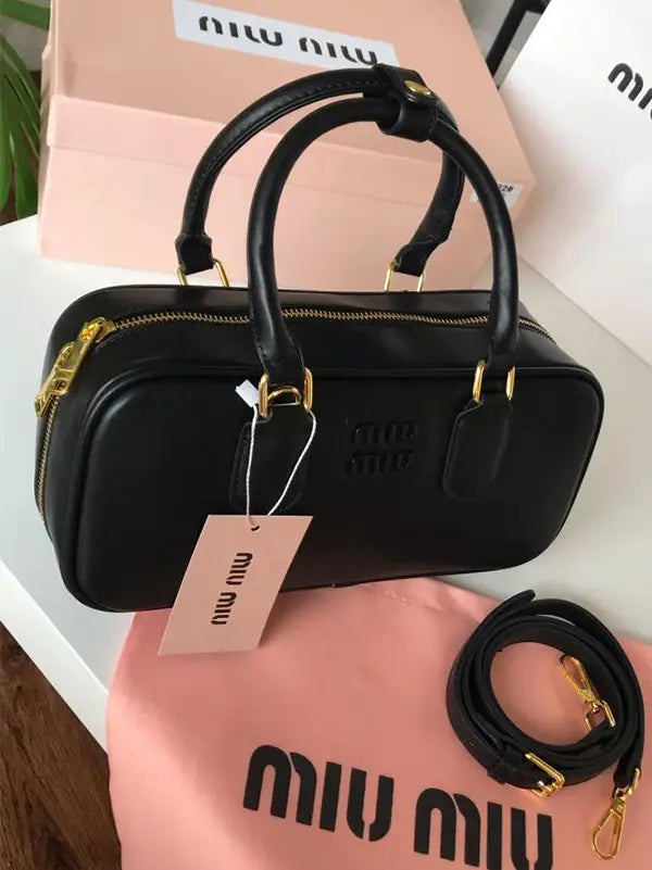 شنطة ميو ميو فلات الهبه ماستر شنط وحقائب miumiu bags اسود