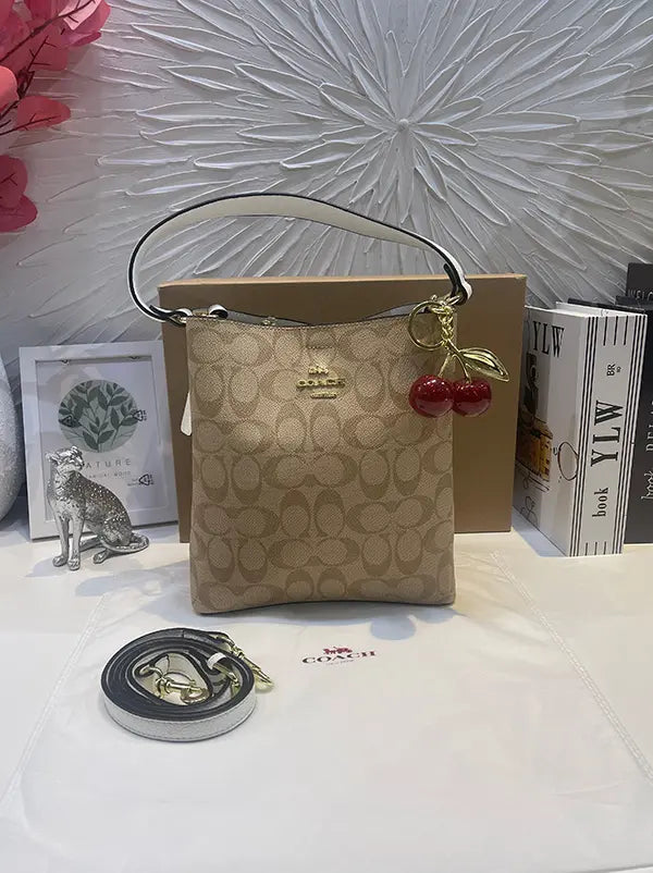 شنطة كوتش ماستر ميديوم شنط وحقائب coach bags