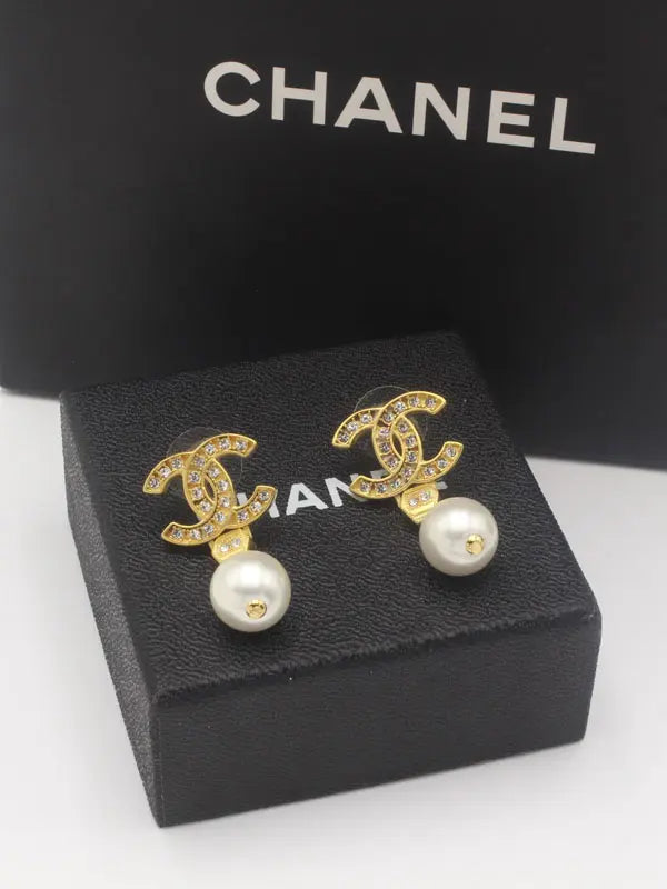 حلق شانيل مطفي قولد 651 حلق chanel