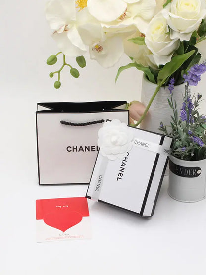 ملحقات اكسسوارت شانيل الجديد هدايا chanel