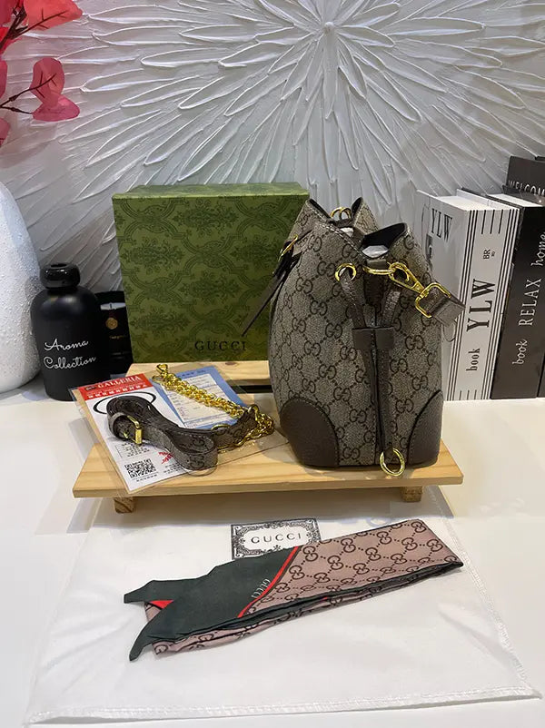 شنطة قوتشي ماستر وسط بنية شنط وحقائب gucci bags