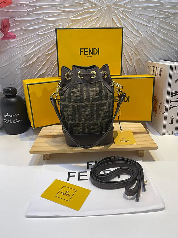 شنطة فندي ماستر صغيرة شنط وحقائب fendi bags