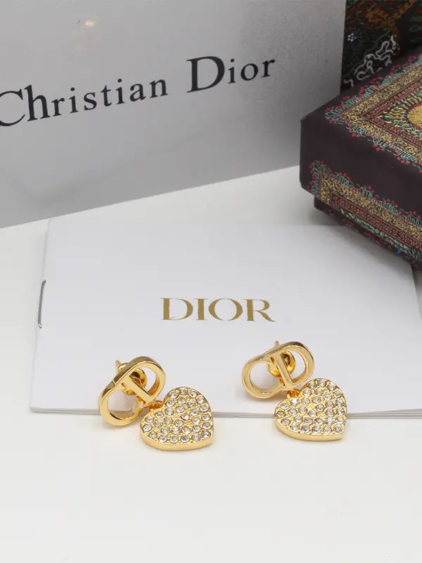 حلق ديور هارت كريستال لوقو حلق dior ذهبي