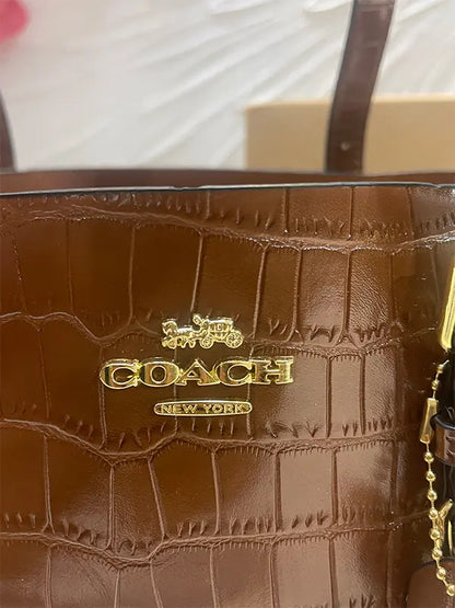 شنطة كوتش كبيره ماستر الجديدة شنط وحقائب coach bags