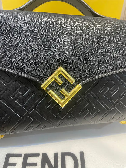 شنطة فندي صغيره اسود ماستر نيو لوقو شنط وحقائب fendi bags