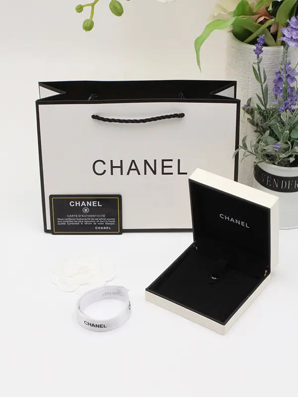 ملحقات شانيل للاطقم مربع هاي فيرجن هدايا chanel