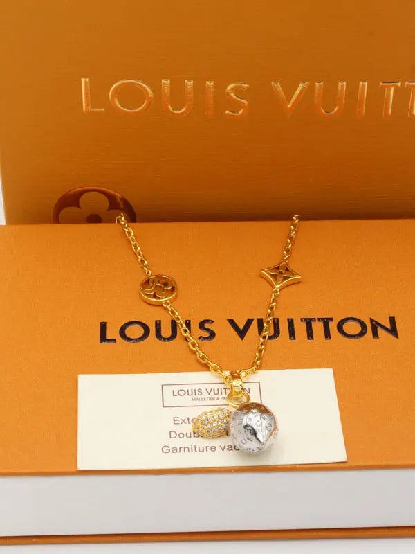سلسال لويس فيتون لوقو 678 سلسال louis vuitton