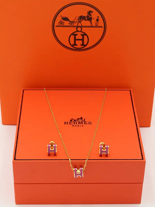 طقم هيرمز ملون ناعم ماستر لوقو اطقم HERMES فوشي ذهبي