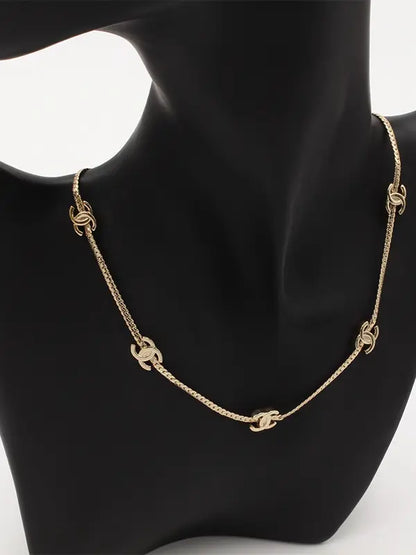 عقد شانيل تشوكر لوقو سلسال chanel