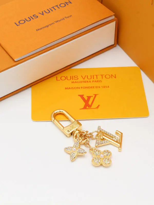 ميدالية لويس فيتون 239 ميدالية louis vuitton