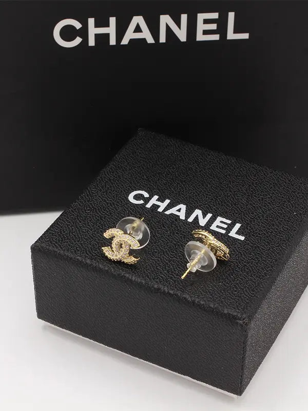 حلق شانيل زركون صغير 622 حلق chanel