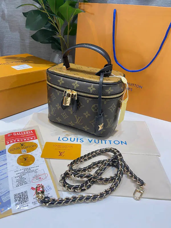 شنطة لويس فيتون ماستر ميك اب شنط وحقائب louis vuitton bags