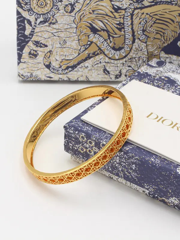 غوايش ديور ذهبي 840 اسواره dior