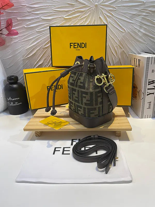 شنطة فندي ماستر صغيرة شنط وحقائب fendi bags