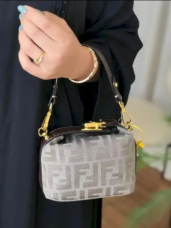 شنطة فندي مايكرو ميني الهبه الماستر