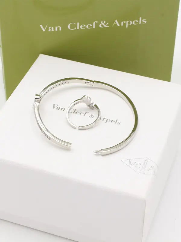 اساور وخاتم فان كليف وايت شيل زركون 793 اسواره van cleef
