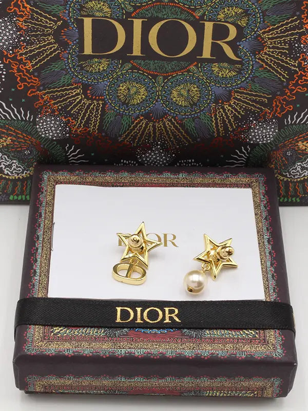 حلق ديور ستار بيرل لوقو حلق dior