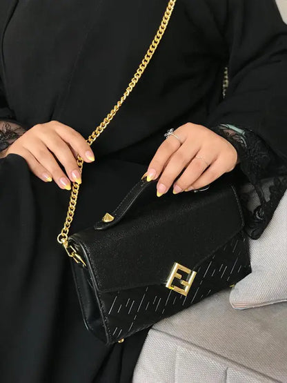 شنطة فندي اسود وسط الماستر
